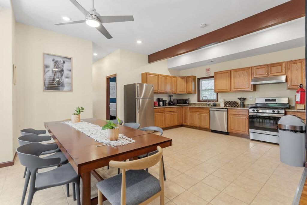 Renovated Ranch Style 6br 4ba Duplex House * Atlantic City
